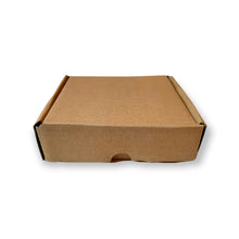 Load image into Gallery viewer, Caixa de Papelão Correio Nº2 15x15x4,5cm 20un