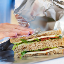 Carregar imagem no visualizador da galeria, Rolo de Papel Alumínio 30x7,5m Wyda c/25 un