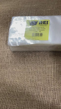 Cargar y reproducir el video en el visor de la galería, Saco plástico transparente PP 10x20x0,006 c/1 KG