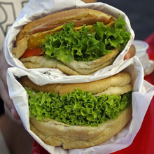 Carregar imagem no visualizador da galeria, Saco Leitoso para Lanches 24x21cm 0,008 c/1kg
