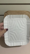 Carregar e reproduzir vídeo no visualizador da galeria, Bandeja Papelão Branco N°22 c/100 un
