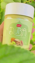 Cargar y reproducir el video en el visor de la galería, Creme de Pistache Dubai com Kadaif DaBella 260g  un
